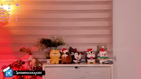 Snapshot of missesmeralda chatting on 12.17.25 Julieta Arboleda but i like call me esme online show from 12.17.25