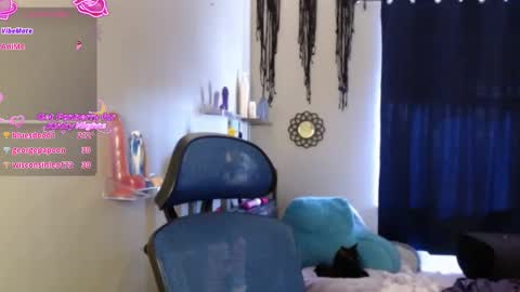 missfoxe12 online show from 12.15.25