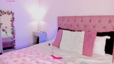 Melany Hiller online show from 03.27.26