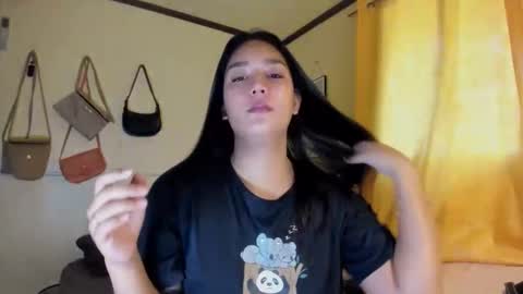 Snapshot of missindependent999 chatting on 04.06.26 jj online show from 04.06.26