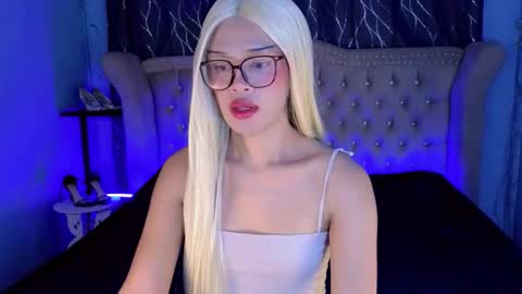 im your queen steffie online show from 03.02.26