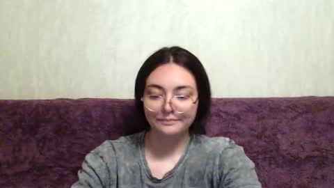 Snapshot of missis_mona chatting on 06.05.26 missis mona online show from 06.05.26