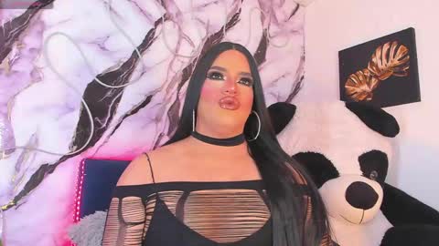 kassandra lazcano online show from 04.19.26