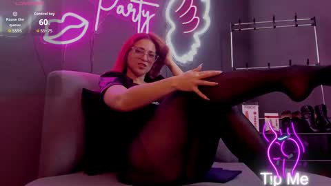 misskathyfox online show from 10.10.25