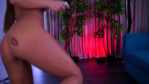 misskiarra online show from 03.06.25