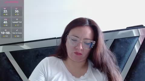 Snapshot of misslady__eva chatting on 12.13.24 eva online show from 12.13.24