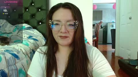 Snapshot of misslady__eva chatting on 02.27.25 eva online show from 02.27.25