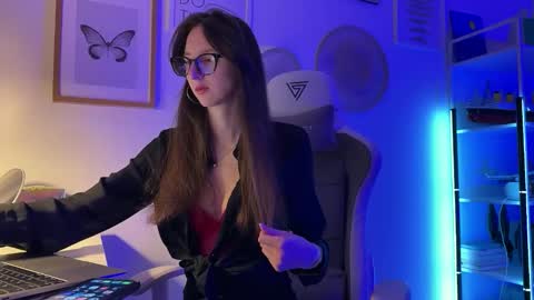 misslalii online show from 04.15.26