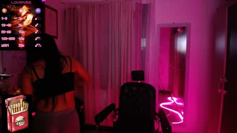 Snapshot of misslana_wn chatting on 10.20.25 LanaLul online show from 10.20.25