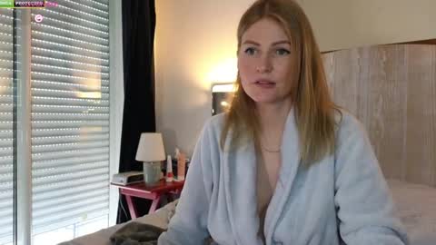 Misslucci online show from 02.21.25