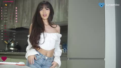 Snapshot of misslunacutie chatting on 02.16.25 misslunacutie online show from 02.16.25
