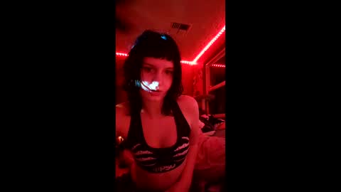 Snapshot of missmacabre666 chatting on 01.19.26 missmacabre666 online show from 01.19.26