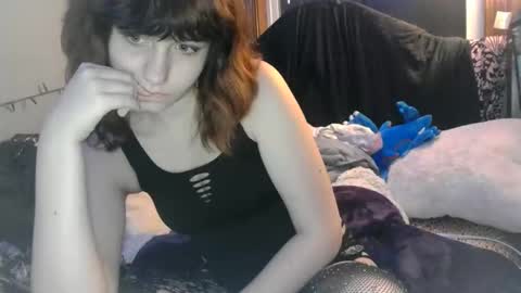 Snapshot of missmacabre666 chatting on 05.22.26 missmacabre666 online show from 05.22.26