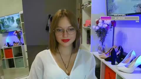 Snapshot of missmariat chatting on 11.06.25 OneGoddess online show from 11.06.25