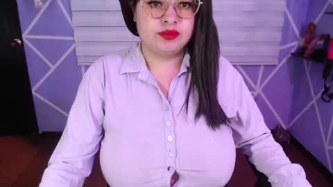 Snapshot of missmia1_ chatting on 03.12.26 Miia online show from 03.12.26