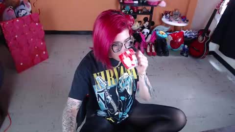 Miss Mia online show from 03.05.25