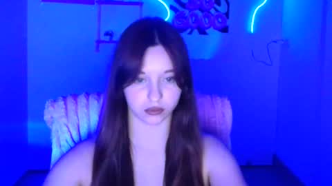 Snapshot of missmiamiss chatting on 12.03.25 Mia online show from 12.03.25