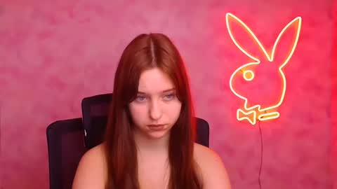 Snapshot of missmiamiss chatting on 12.04.25 Mia online show from 12.04.25