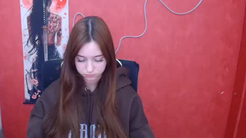 Snapshot of missmiamiss chatting on 01.11.26 Mia online show from 01.11.26