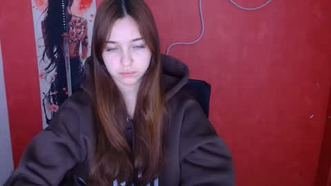 Snapshot of missmiamiss chatting on 01.12.26 Mia online show from 01.12.26