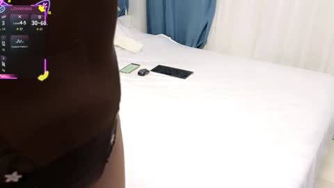 Snapshot of missmiamor chatting on 10.04.25 Mia online show from 10.04.25