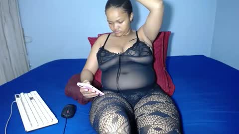 Snapshot of missmimmi69 chatting on 09.20.25 mimmi online show from 09.20.25