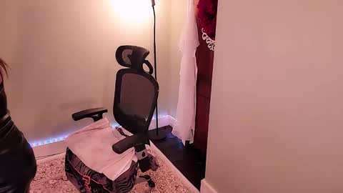 Snapshot of missmina chatting on 12.02.24 Mina online show from 12.02.24