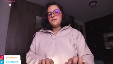 MissMoon online show from 11.04.25