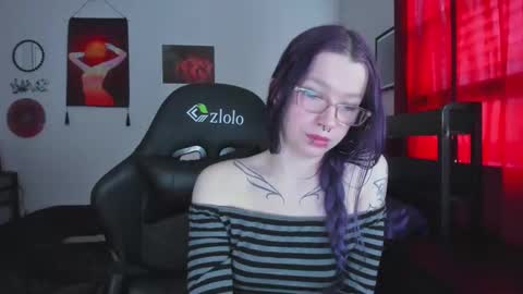 Snapshot of missnikkivill chatting on 02.17.26 Mistress Nikki Vill online show from 02.17.26