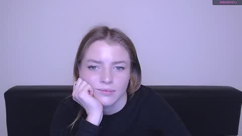 Snapshot of missoliviaa_ chatting on 12.15.24 Olivia online show from 12.15.24