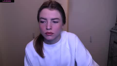 Snapshot of missoliviaa_ chatting on 02.23.25 Olivia online show from 02.23.25