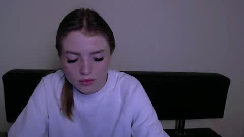 Snapshot of missoliviaa_ chatting on 03.05.25 Olivia online show from 03.05.25