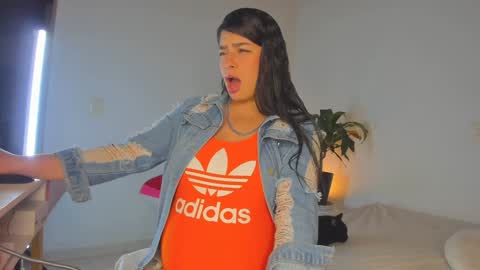 misspaulag online show from 02.05.25