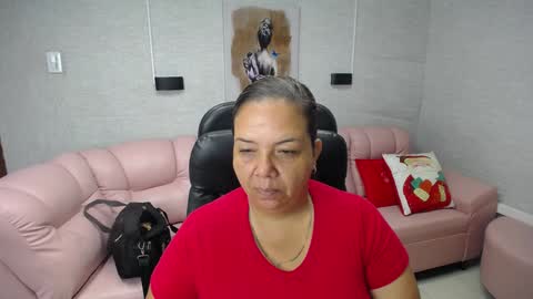 Snapshot of misspenelopenipples chatting on 01.14.25 Penelope online show from 01.14.25