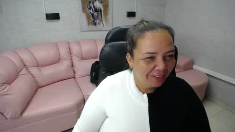 Snapshot of misspenelopenipples chatting on 01.21.25 Penelope online show from 01.21.25