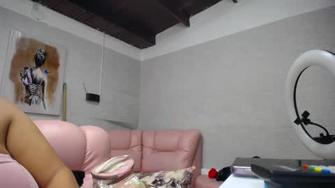 Snapshot of misspenelopenipples chatting on 09.18.25 Penelope online show from 09.18.25