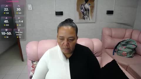 Snapshot of misspenelopenipples chatting on 10.18.25 Penelope online show from 10.18.25
