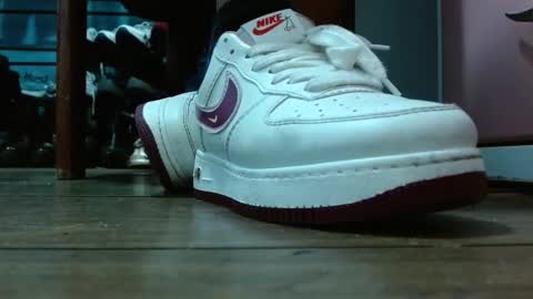 TELL ME MISS online show from 02.25.26