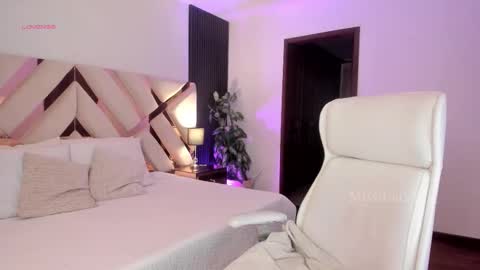 Fernanda Davila online show from 10.30.25