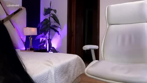 Fernanda Davila online show from 05.20.26