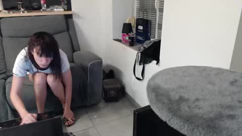 missthon online show from 11.24.25