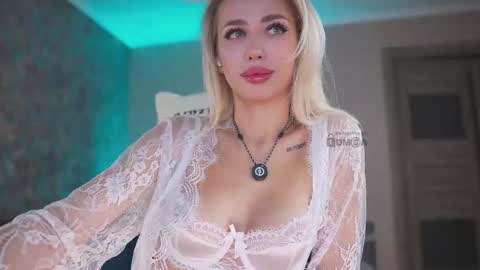 Eva online show from 10.12.25