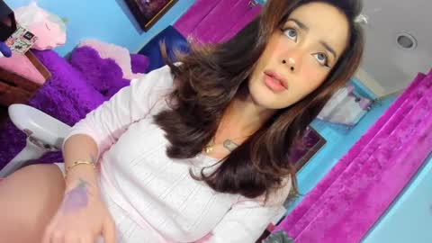Snapshot of missvalentine18 chatting on 02.11.25 missvalentine18 online show from 02.11.25