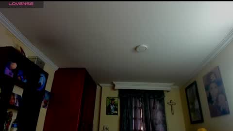 Snapshot of missvalery1 chatting on 06.23.26 missvalery1 online show from 06.23.26