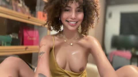 Snapshot of missxolga chatting on 06.16.26 Divine Olga online show from 06.16.26