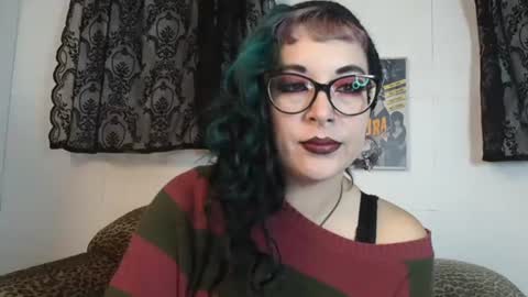 Snapshot of missy_dee chatting on 12.02.25 Missy Dee online show from 12.02.25