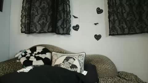 Snapshot of missy_dee chatting on 05.15.26 Missy Dee online show from 05.15.26