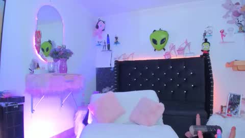 Snapshot of missyuliaslut chatting on 03.05.26 missyuliaslut online show from 03.05.26