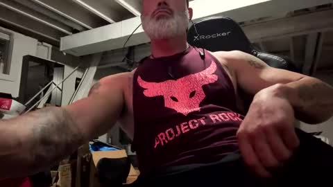 AJ online show from 11.19.25