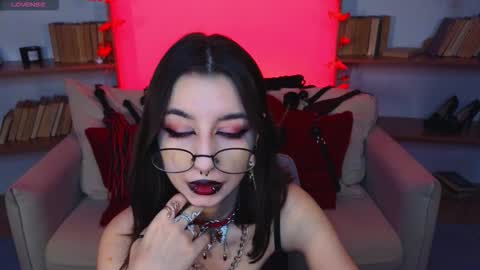 Snapshot of mistress__marcelline chatting on 10.08.25 Marcelline online show from 10.08.25